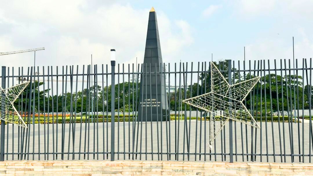Monument Aux Dévoués